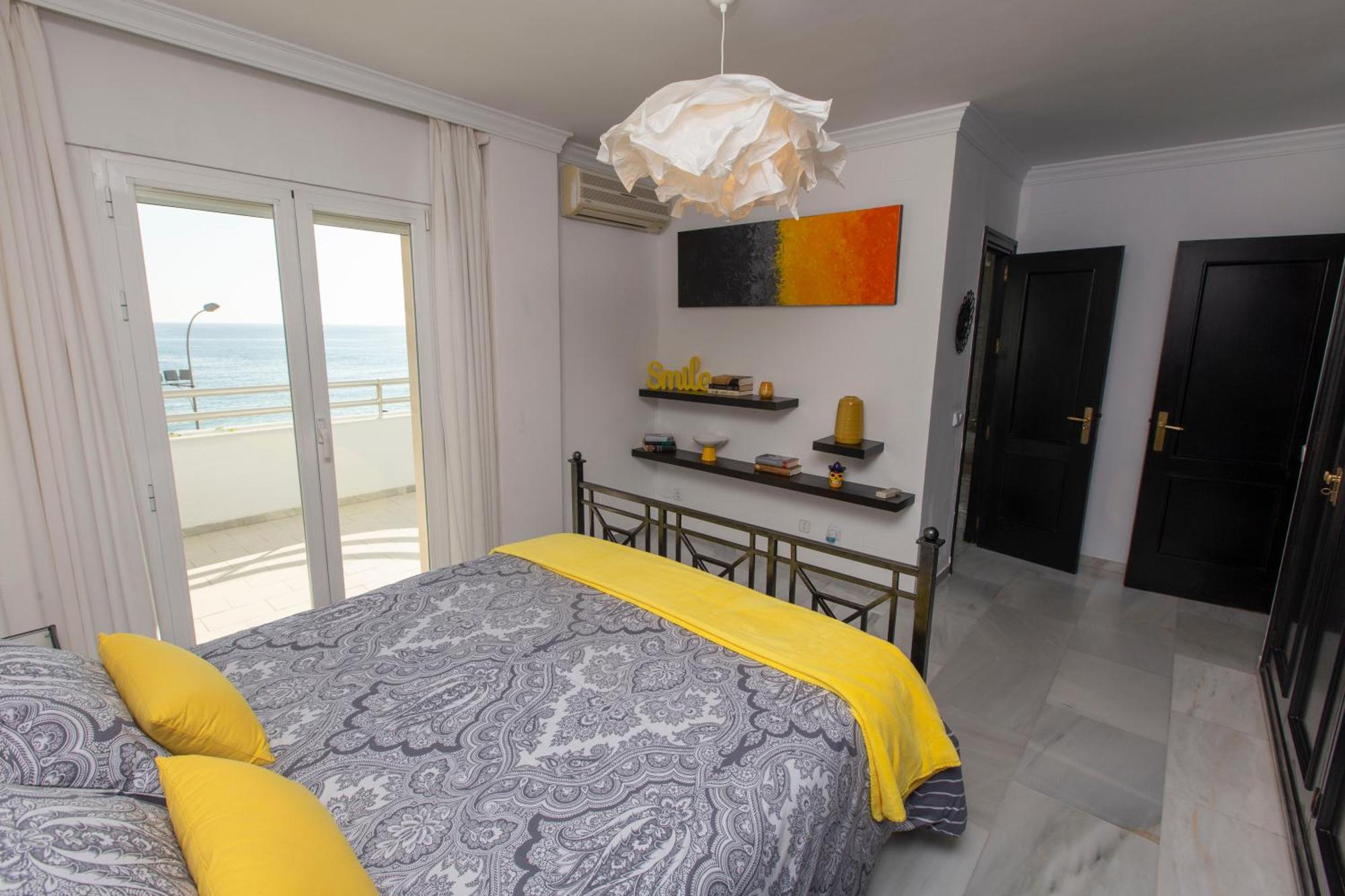 Villa Venecia, Apartamento De Lujo En 1º Linea De Playa + Parking Malaga Zewnętrze zdjęcie